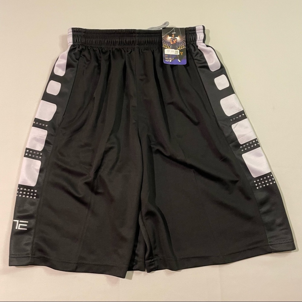 Kobe Zoom II Supernatural Shorts NWT!